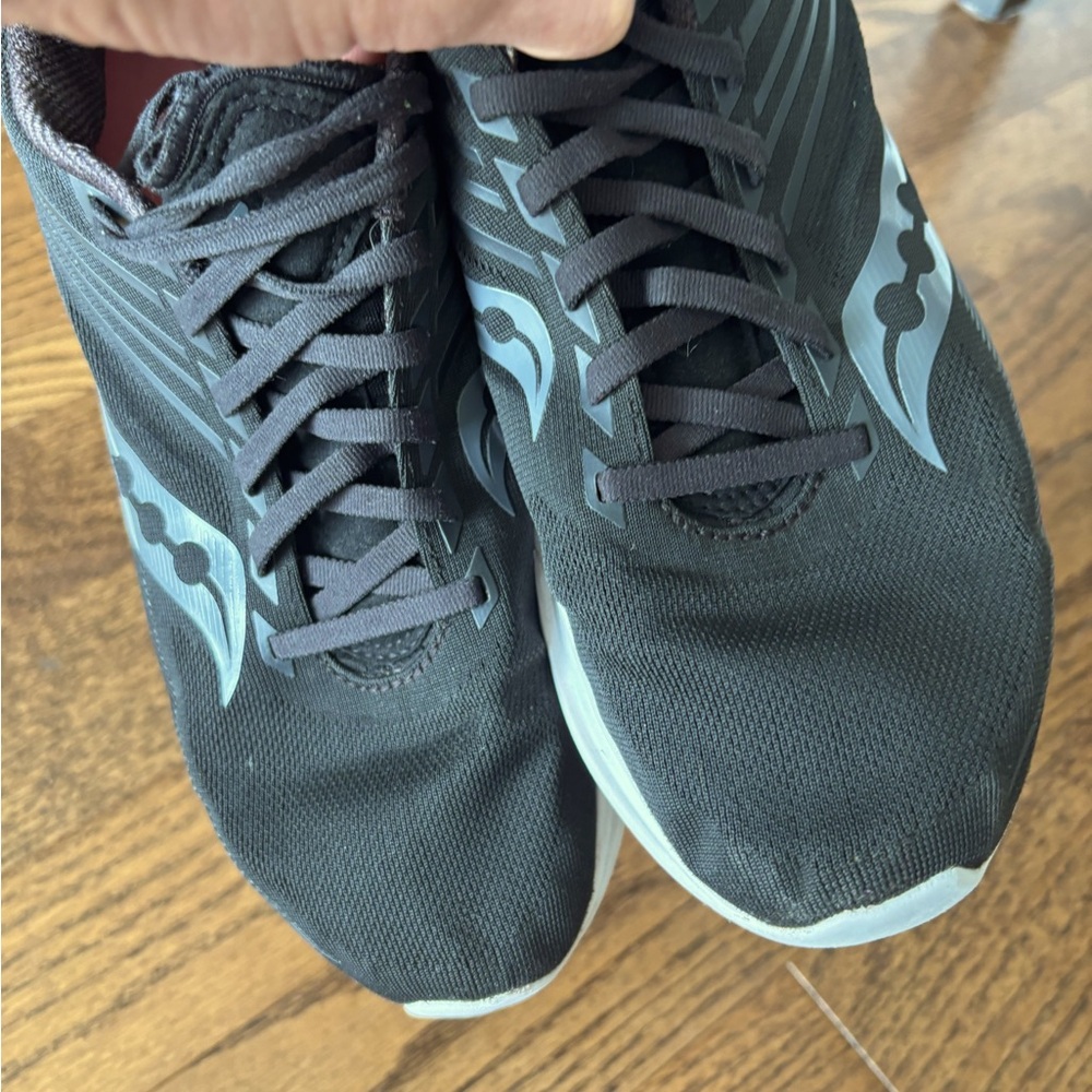 2 PAIRS Saucony kinvara runners sneakers